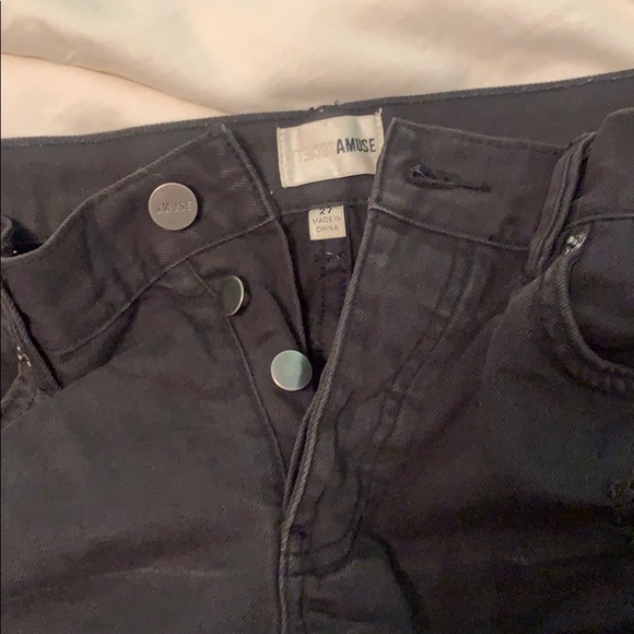 Amuse society distressed shorts - Picture 7 of 8